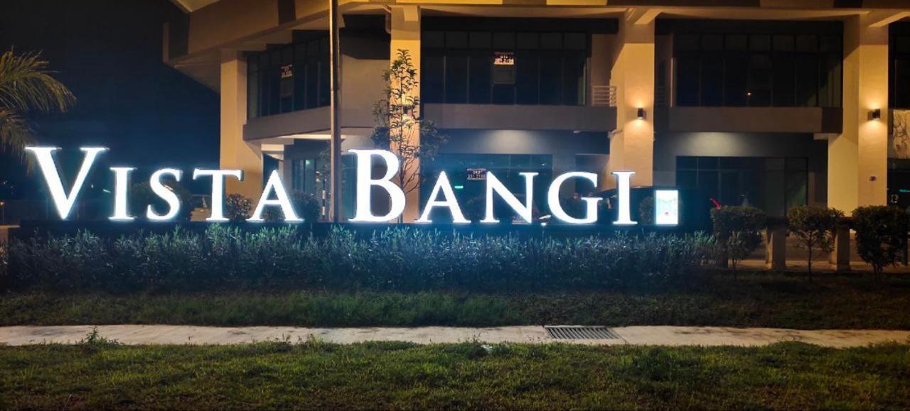 Sari Vista With Wi-fi And Netflix * Bangi