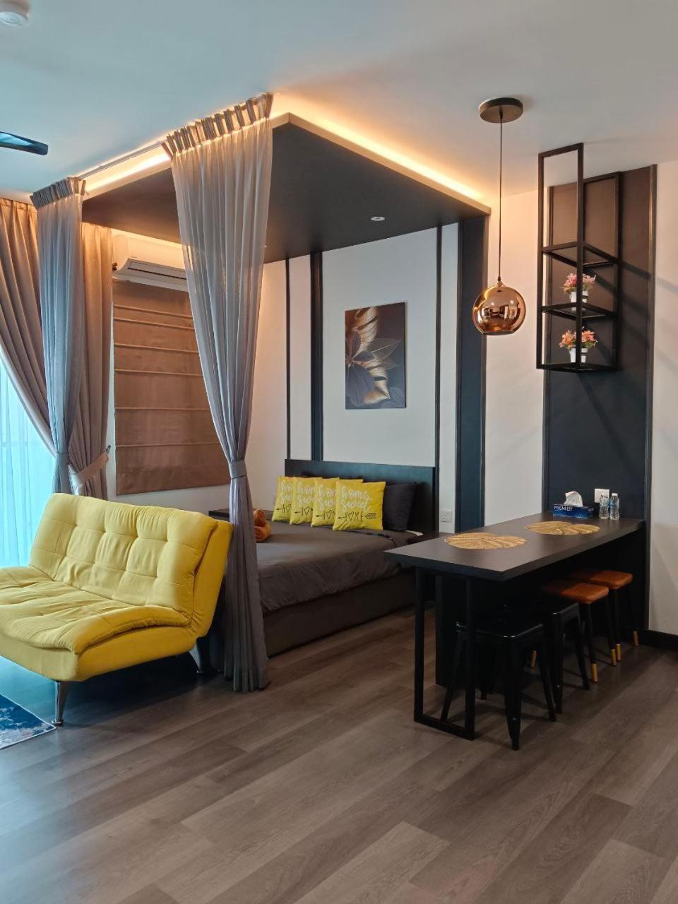 Sari Vista With Wi-fi And Netflix Apartment *